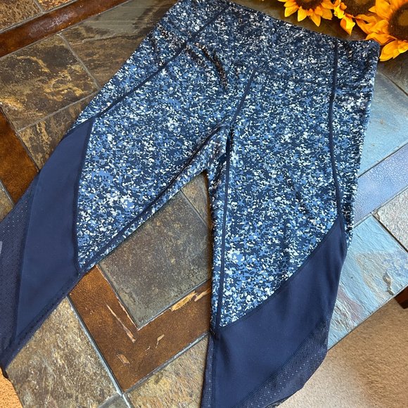 Athleta Sandstone Salutation 7/8 Tight in Navy (M) - Picture 5 of 13